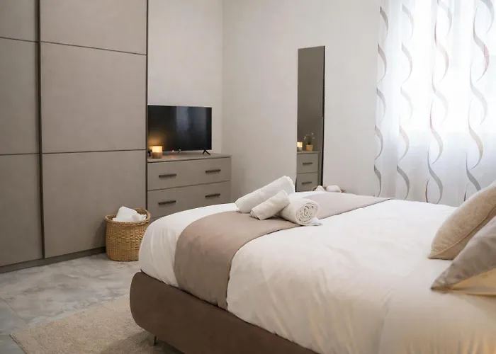Aurora House, Fiera Con Parcheggio Privato Appartement Bologne