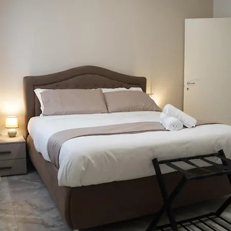 Apartman Aurora House, Fiera Con Parcheggio Privato