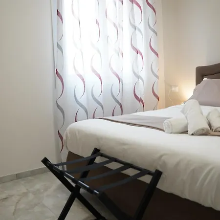 Aurora House, Fiera Con Parcheggio Privato Apartment