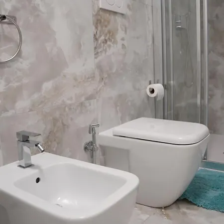 아파트 Aurora House, Fiera Con Parcheggio Privato *